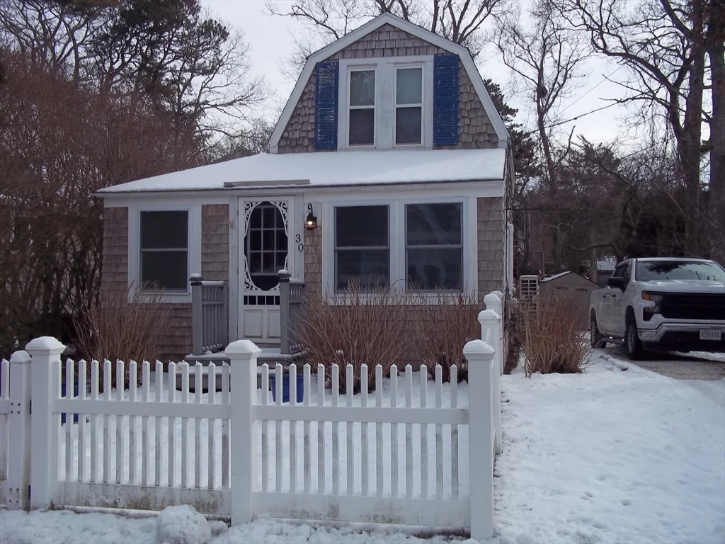 30 Cape Cod Ave, Plymouth