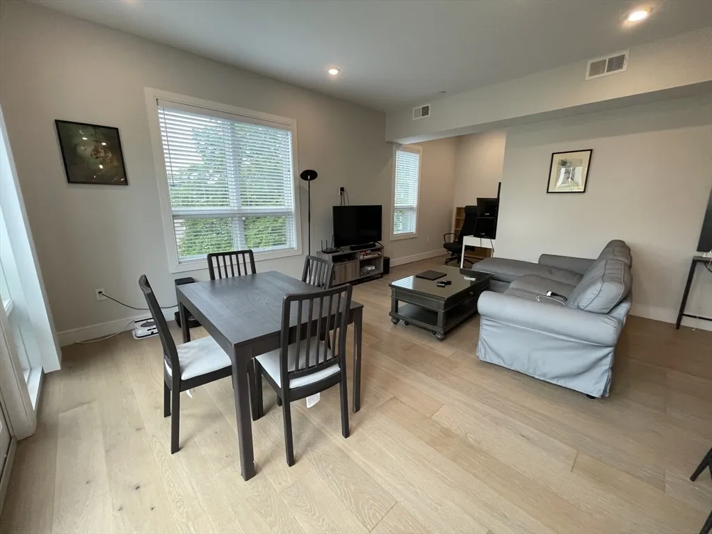 33 Ward St, South Boston