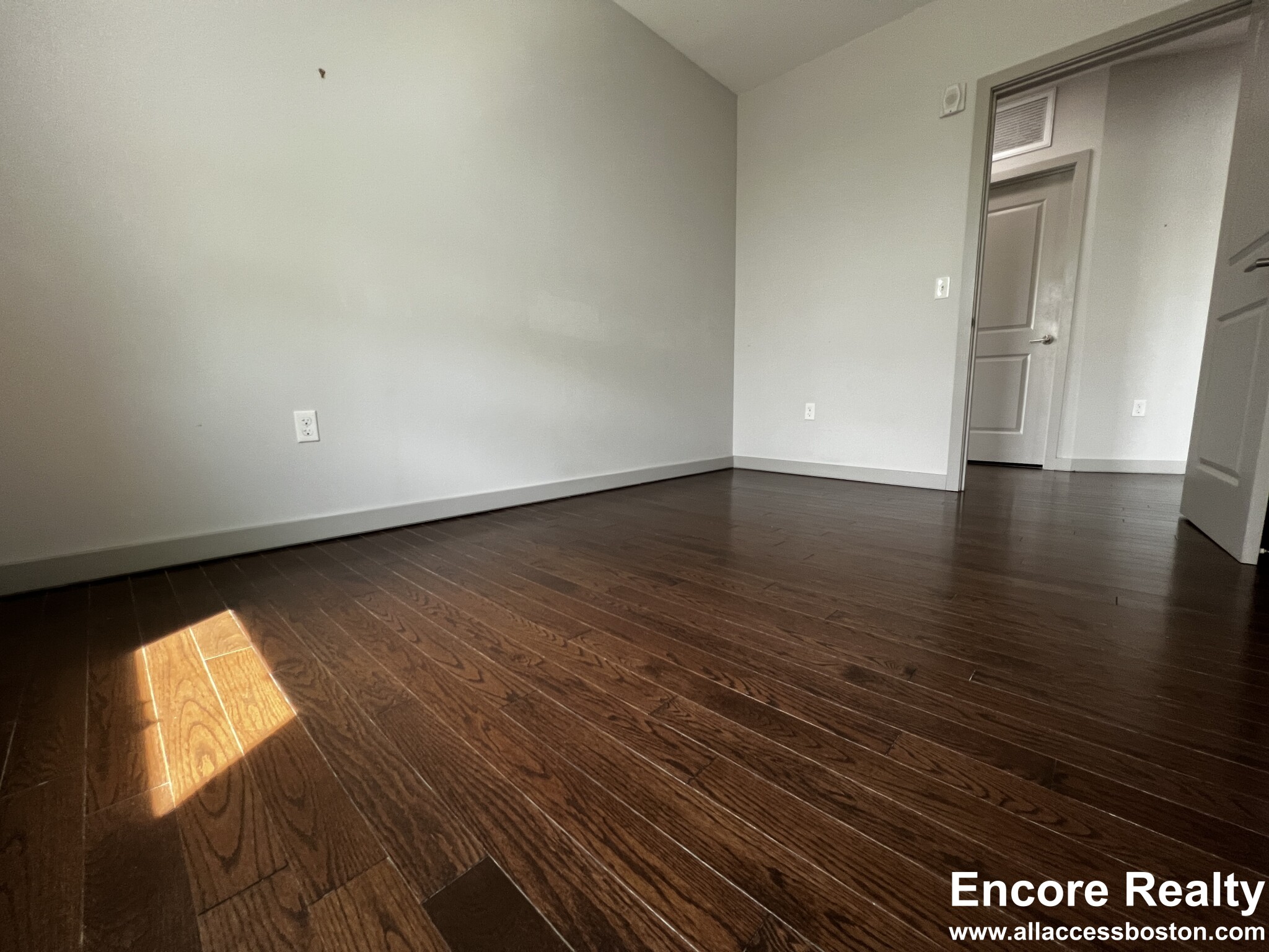 45 Marion St, Coolidge Corner