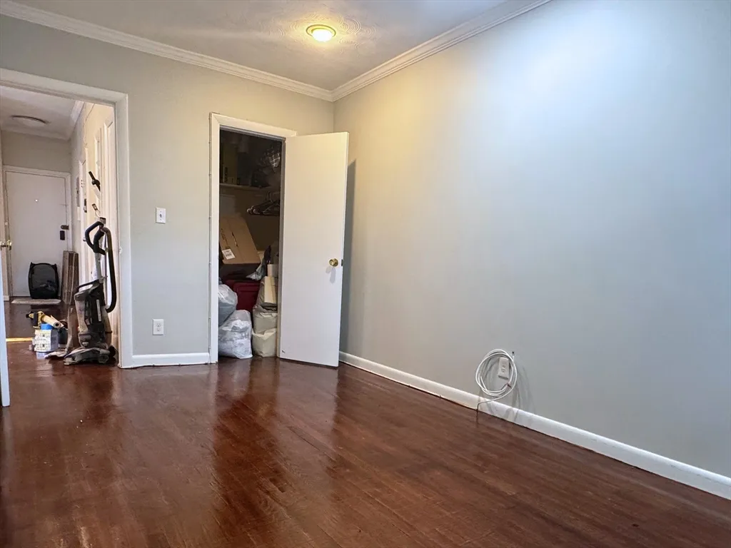 3 Englewood Ave, Columbus Park