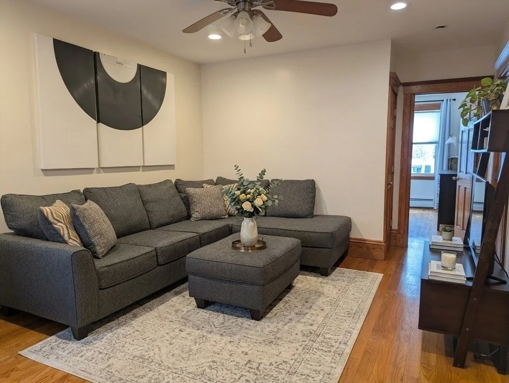 536 E 7th St, South Boston