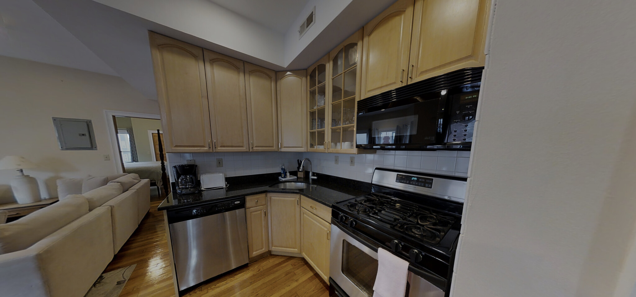 3 bed, 2 bath apartment for rent at 1031 Tremont St Unit 2, South End — photo 2 of 10