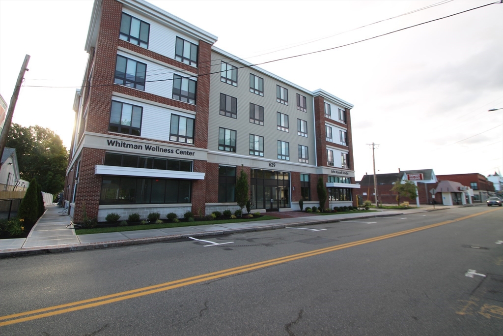 629 Washington St, Whitman