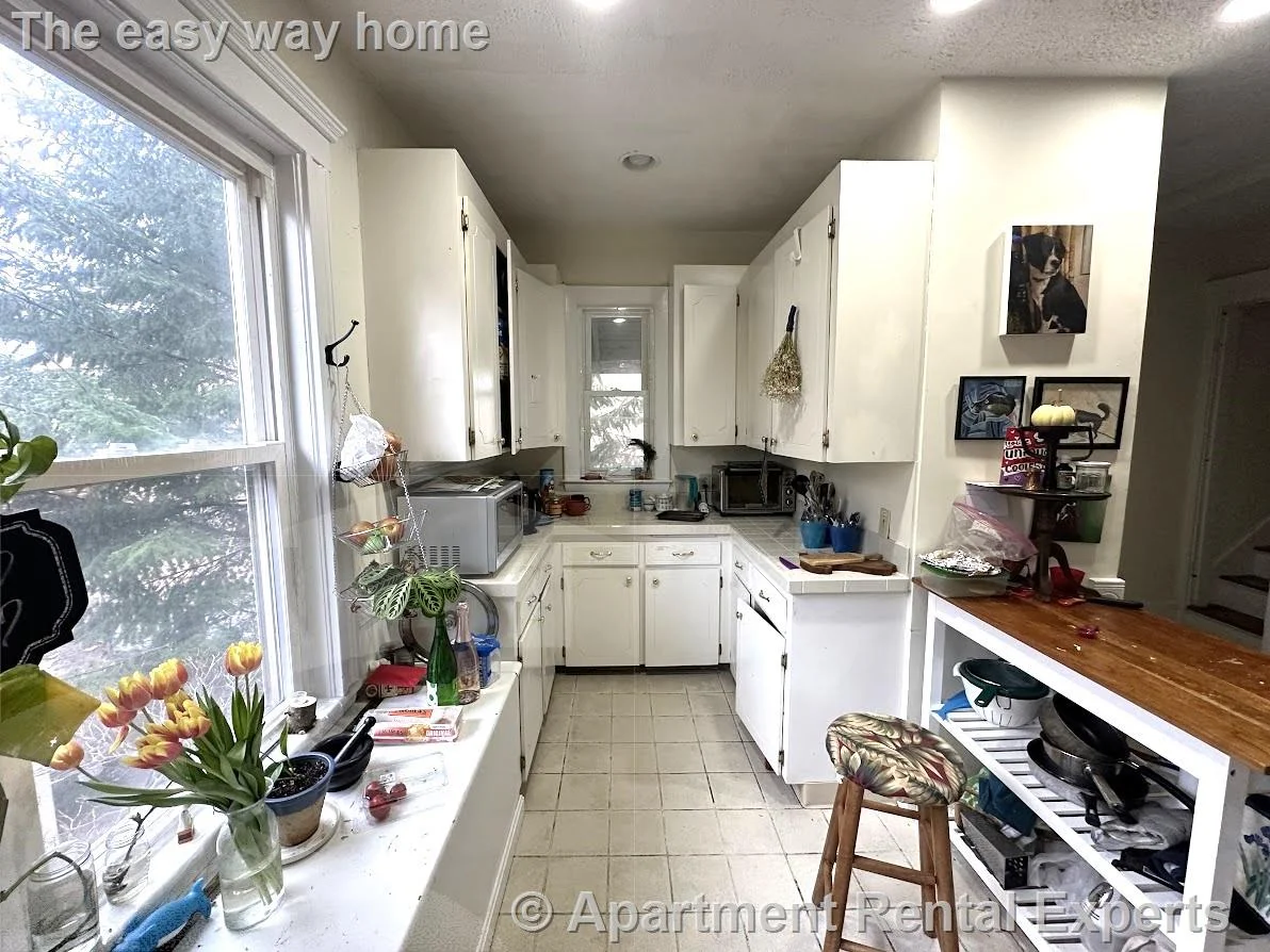 207 Boston Ave, Tufts