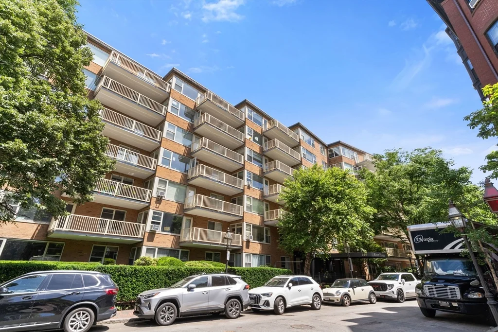 145 Pinckney St, Beacon Hill