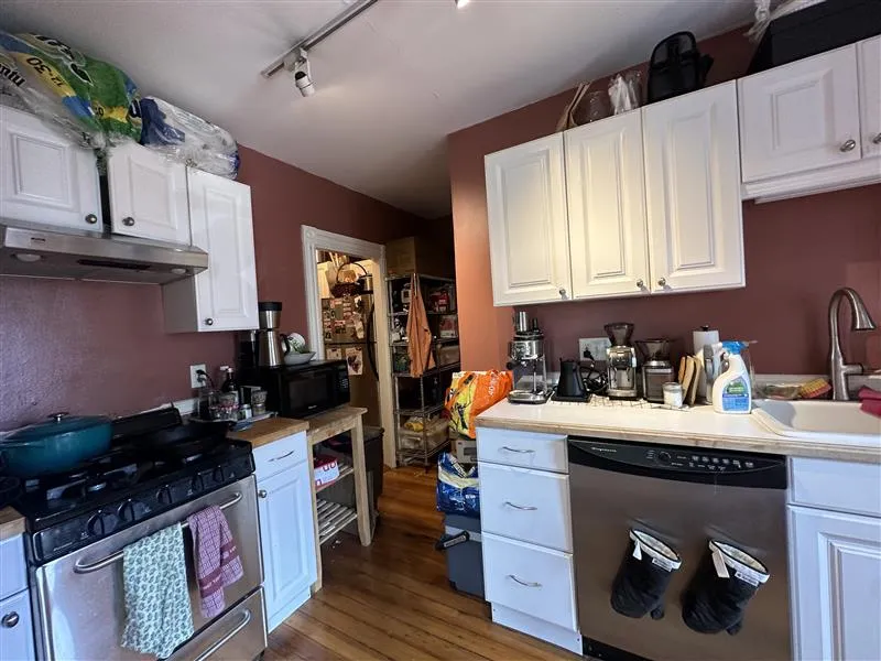 111 Woodstock St, West Somerville