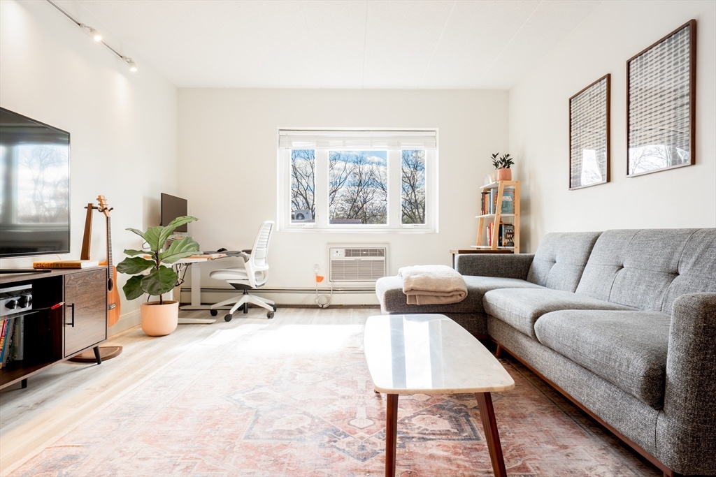 278 Beacon St, Ward Two