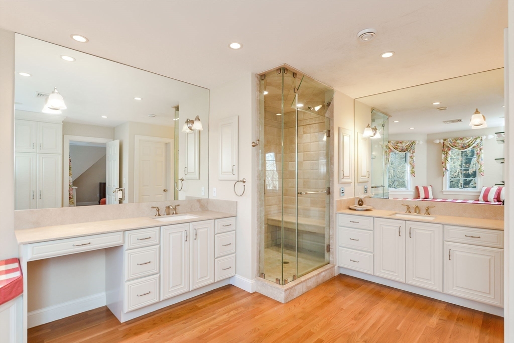 1 Puddingstone Ln, Acoaxet