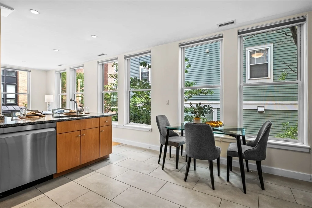 335-337 W 2nd St, South Boston