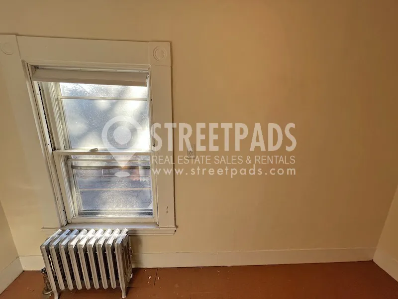 381 Harvard St, Mid-Cambridge