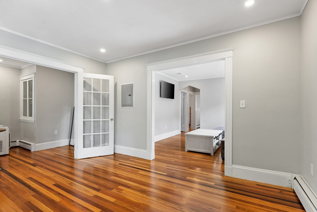 14 Corinthian Rd, Tufts