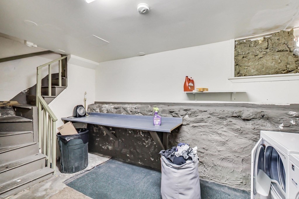 47 Hillside St, Mission Hill