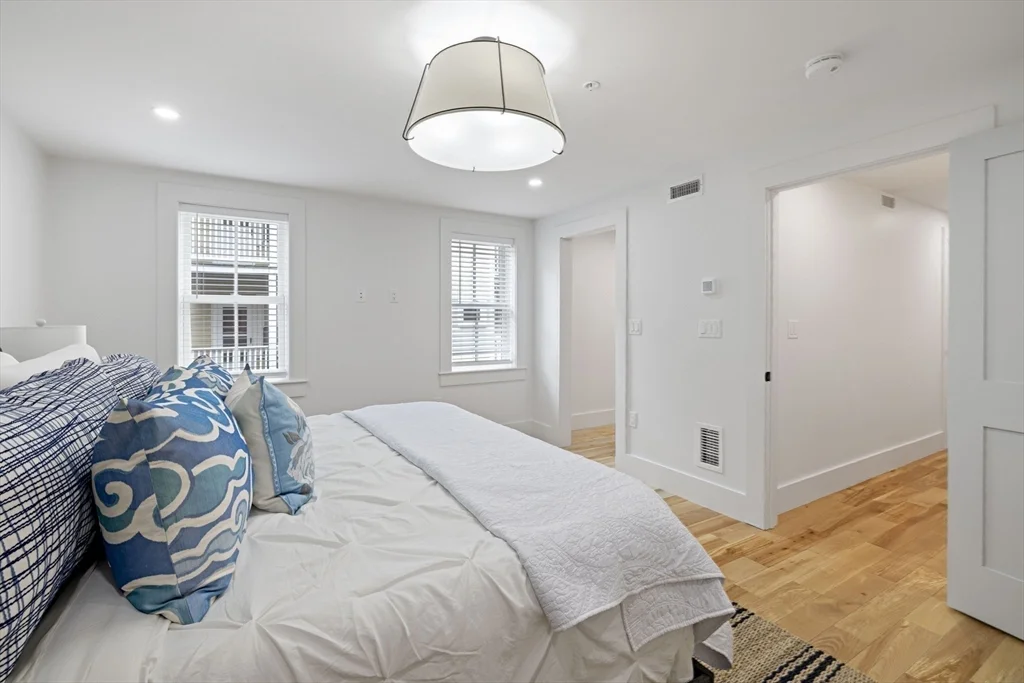 133 Spring St, East Cambridge