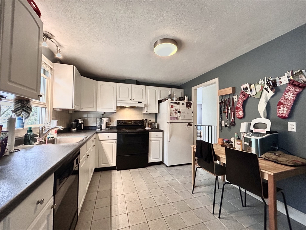 88 Sylvia St, Arlington