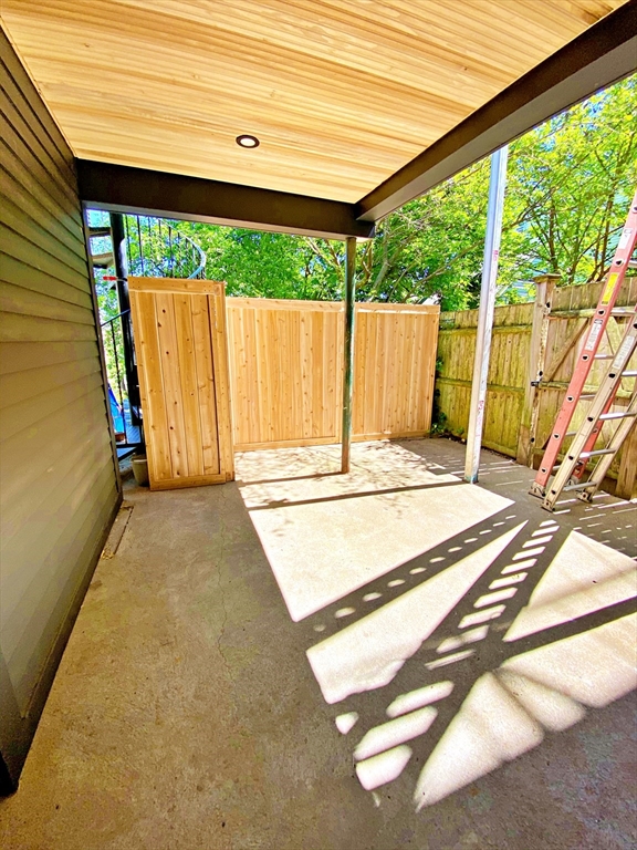 406 Sumner St, East Boston