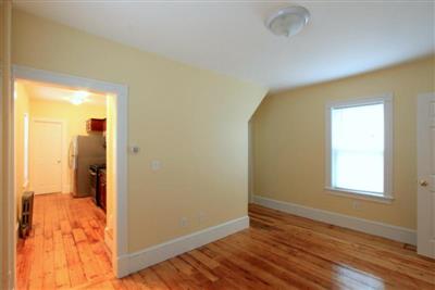 6 White Street Pl, North Cambridge