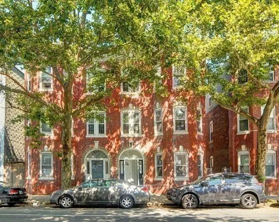 326 Chelsea St, East Boston