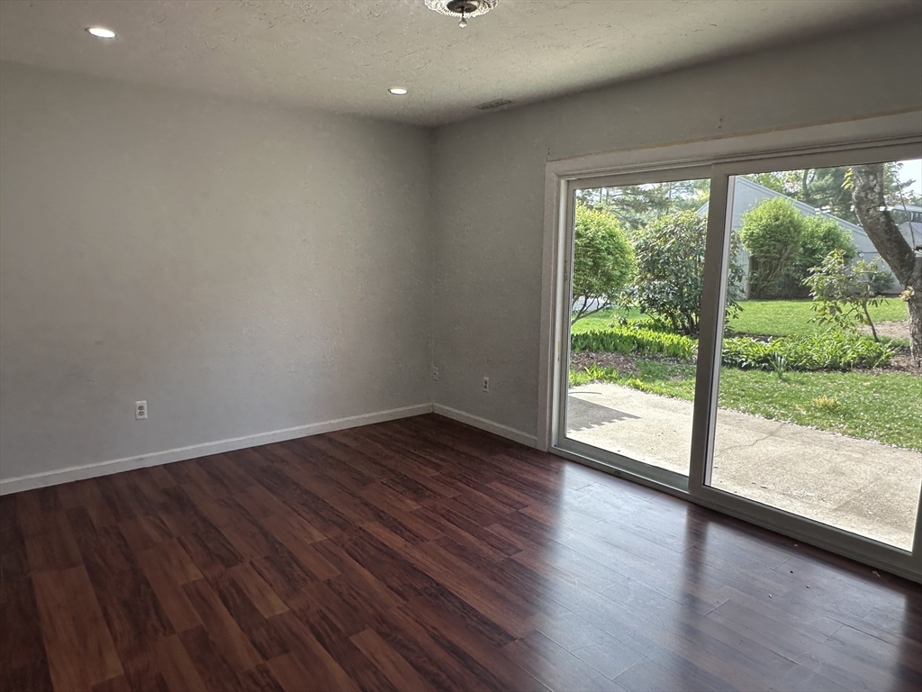 107 Erin Rd, Stoughton