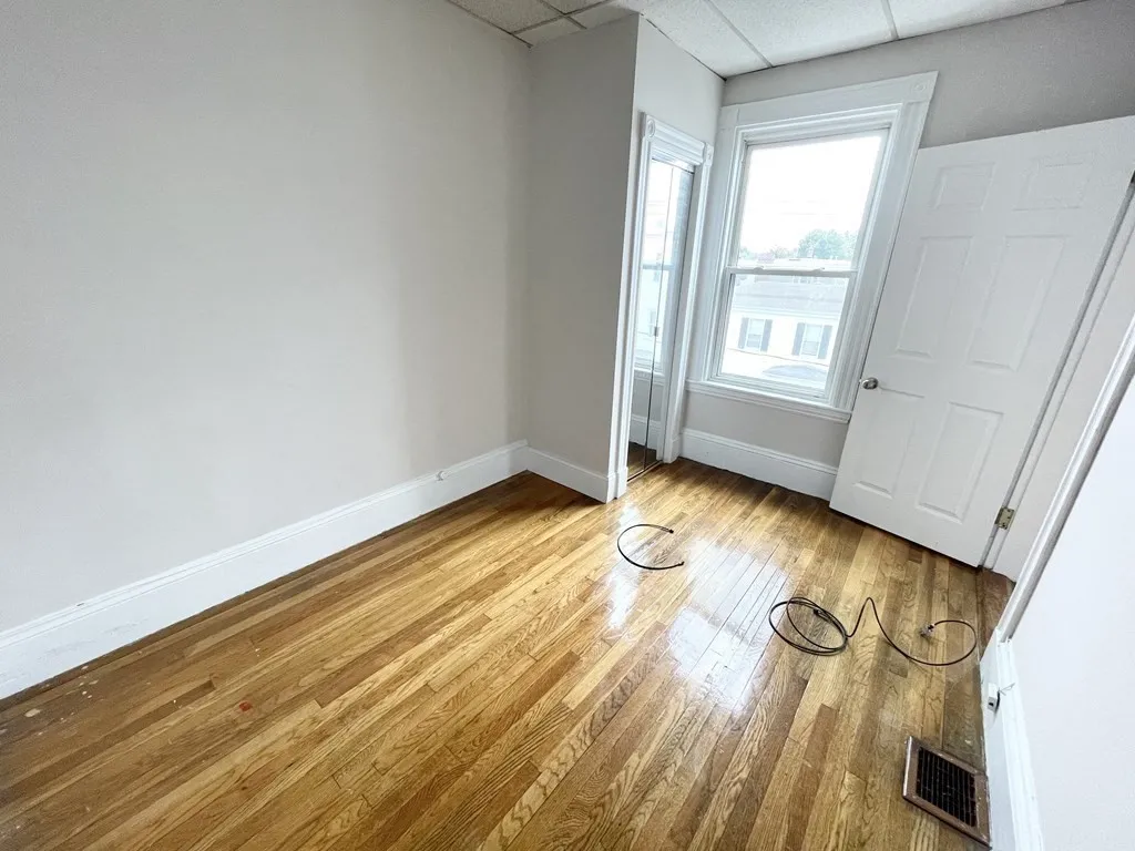 26-28 Harbor View, Dorchester