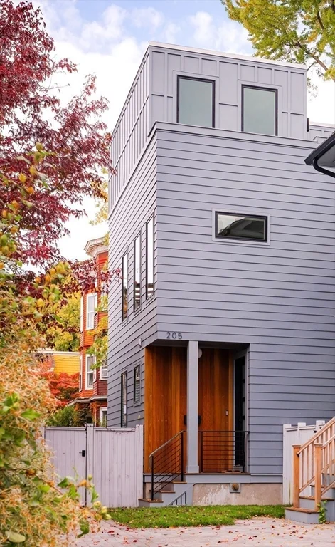 205 Pearl St, Cambridgeport