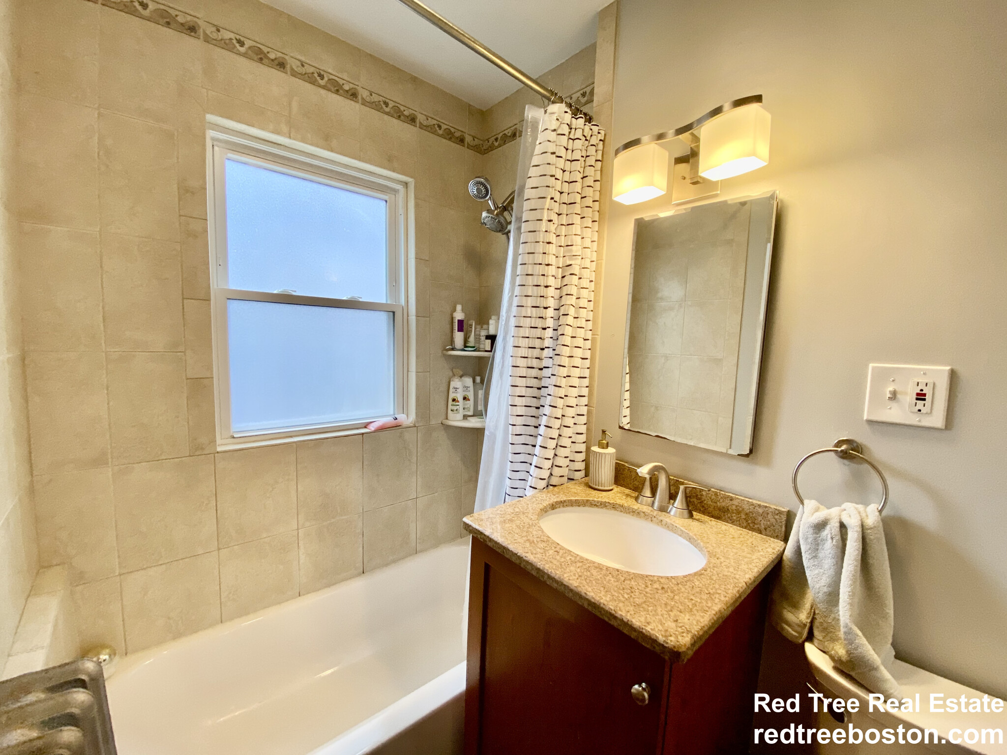 25 Saint Peter St, Jamaica Plain