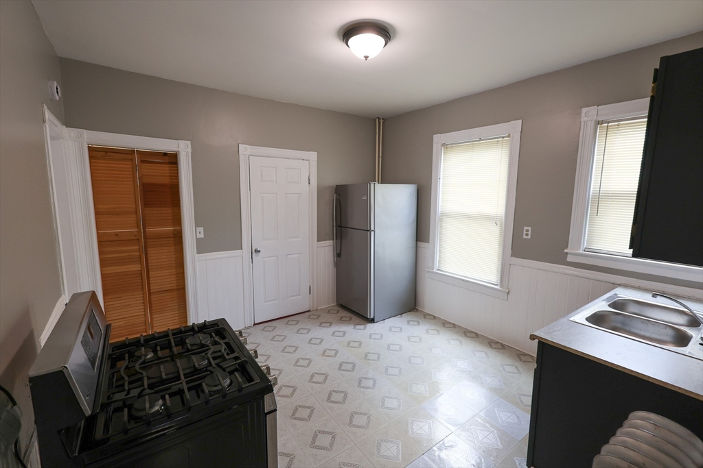 69 Willowwood St, Dorchester