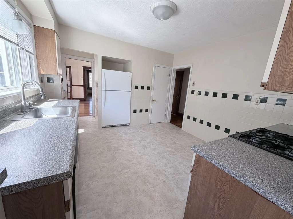 861 Fellsway, Medford