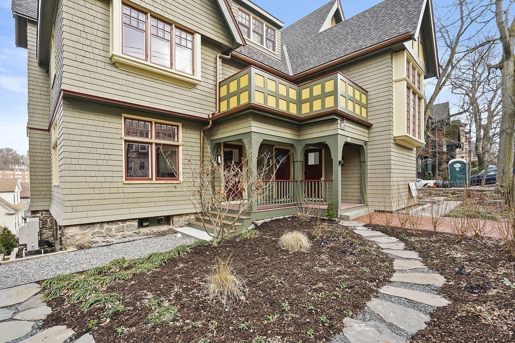 165 Winthrop Rd, Beaconsfield