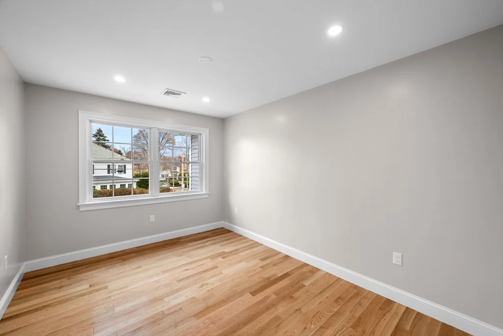 60 Ellsworth Rd, Peabody