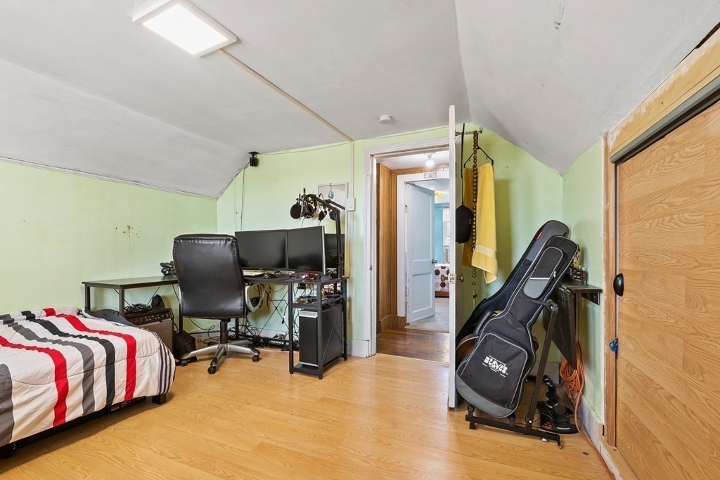 107 Belle Ave, Medford