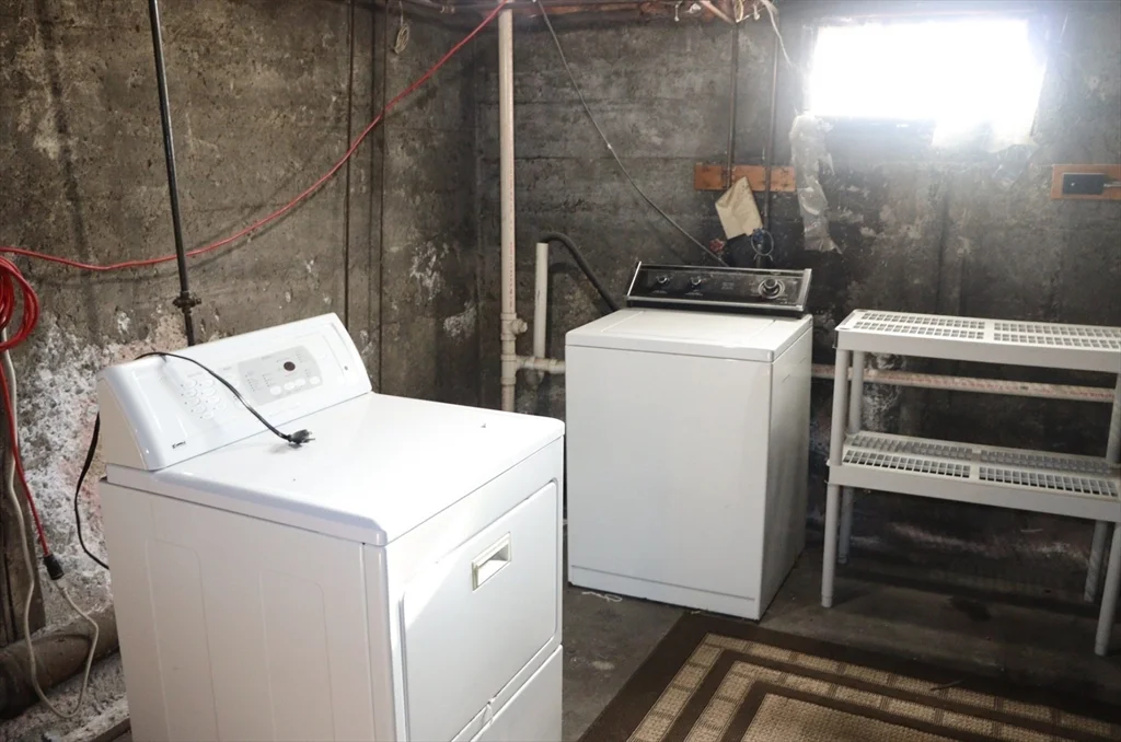 40 Baker Ave, Quincy