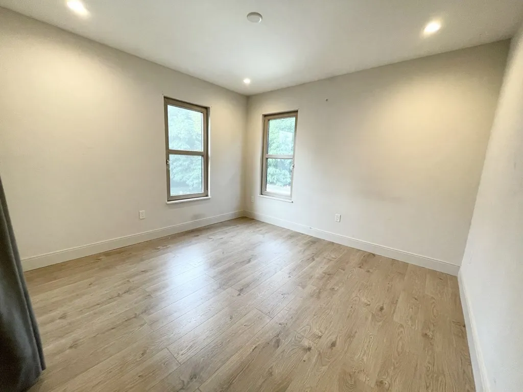 118 Buttonwood, Boston