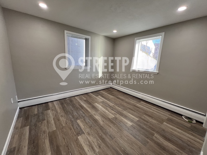 50 Evergreen St, Jamaica Plain