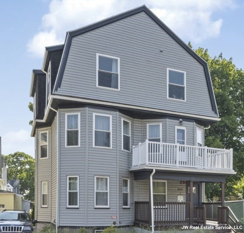 849 Cummins Highway, Mattapan