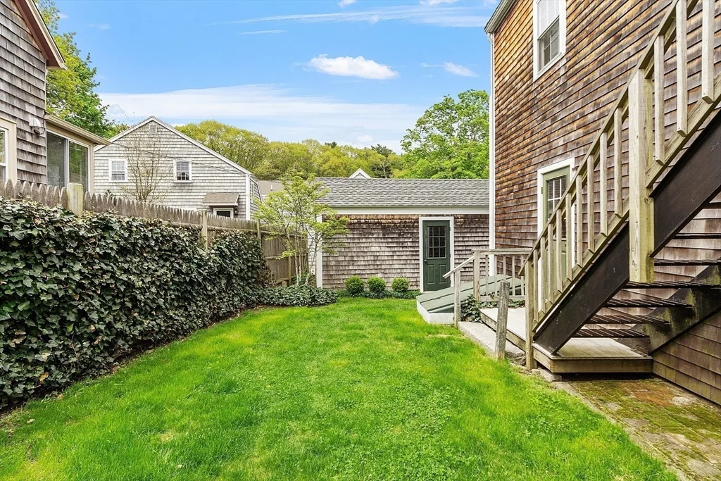 12 Morse Ct, Manchester