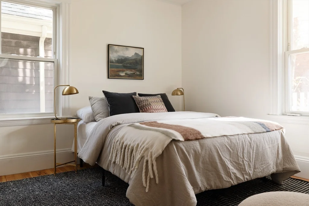 250 Walden, Neighborhood Nine