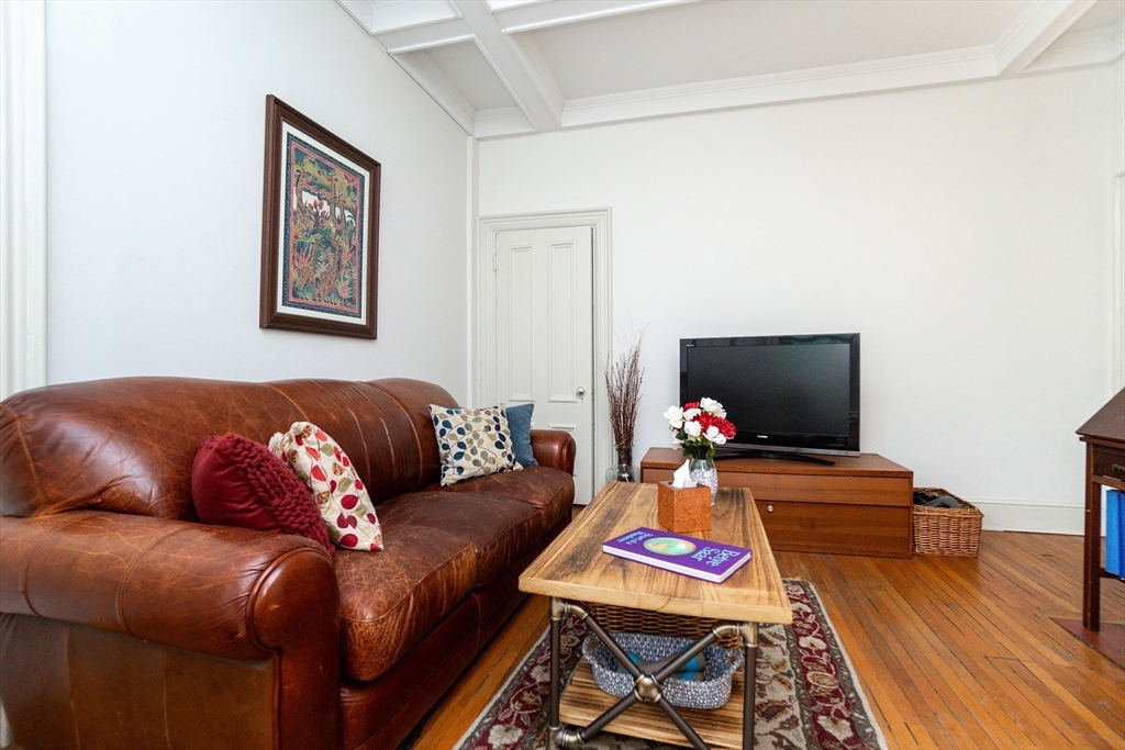 101 Central Ave, Newtonville