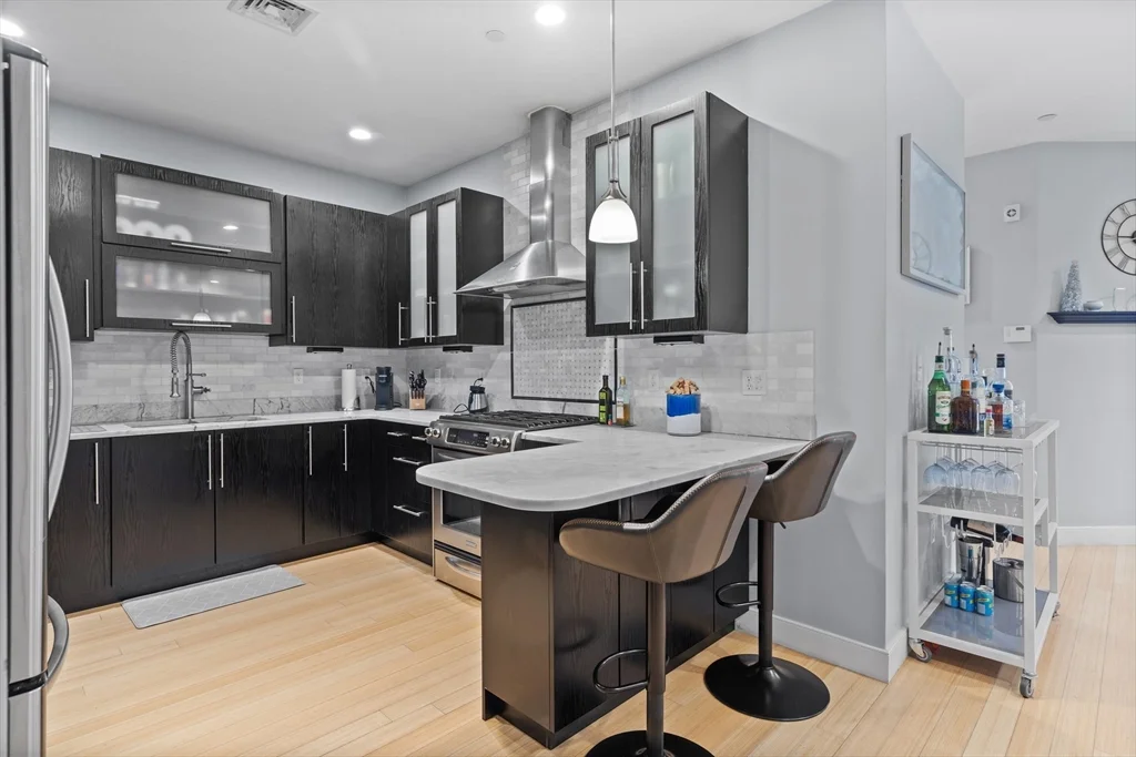 152 Old Colony, South Boston