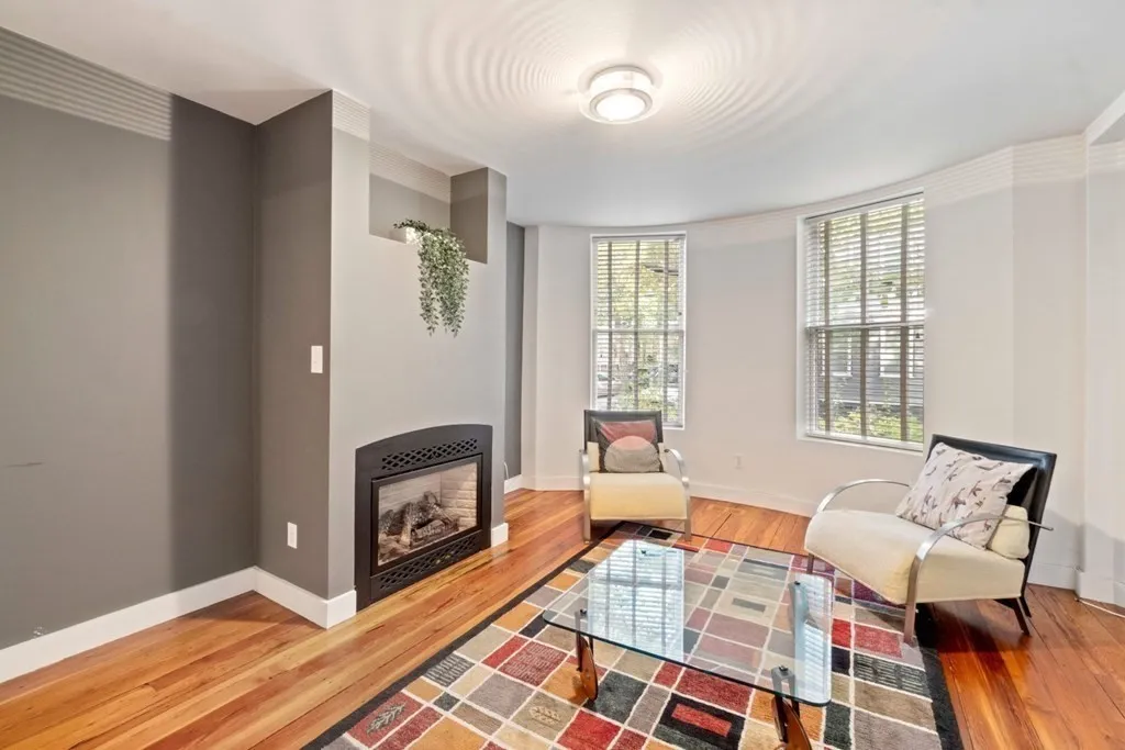 94 Brook St, Central Village