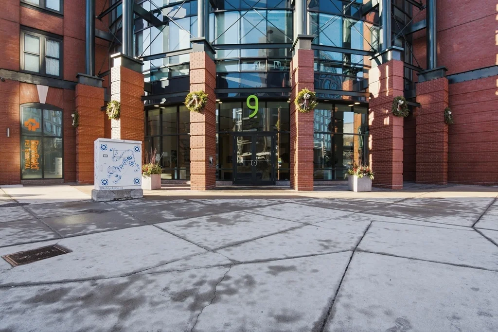 9 West Broadway, South Boston