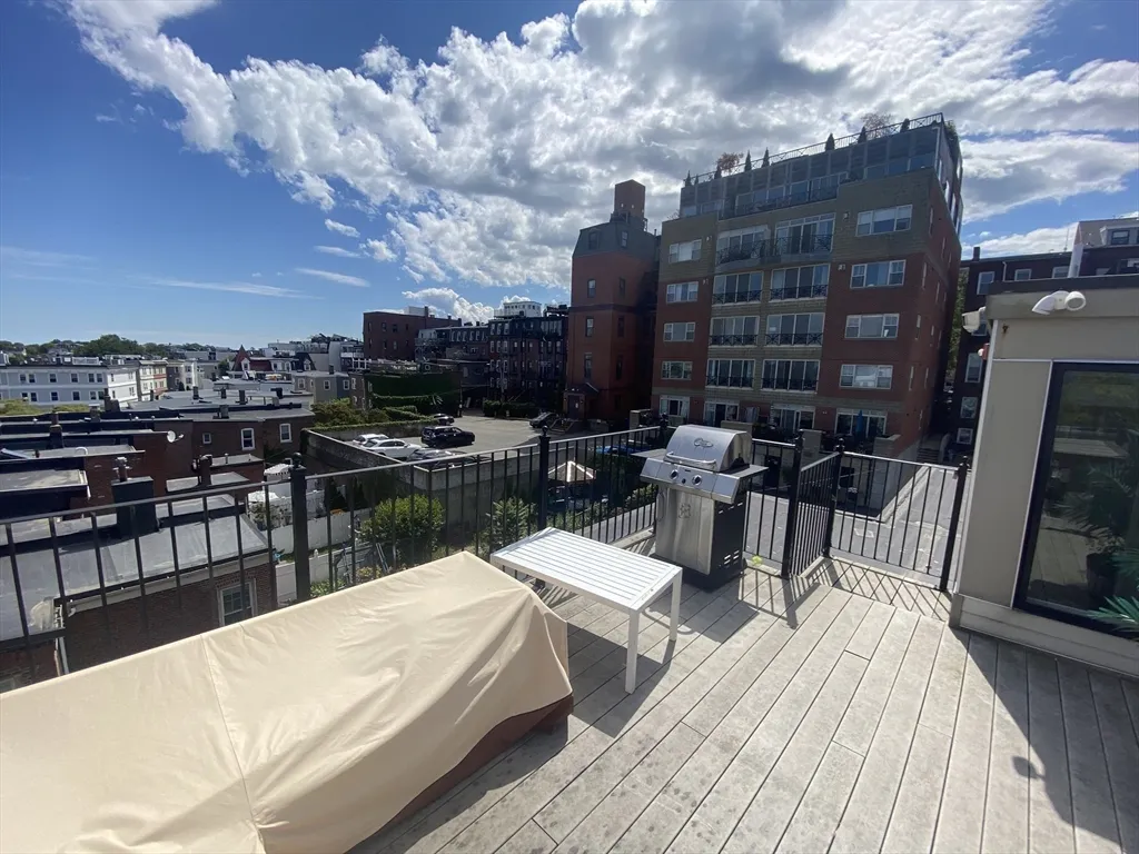 435 East 3rd St, South Boston