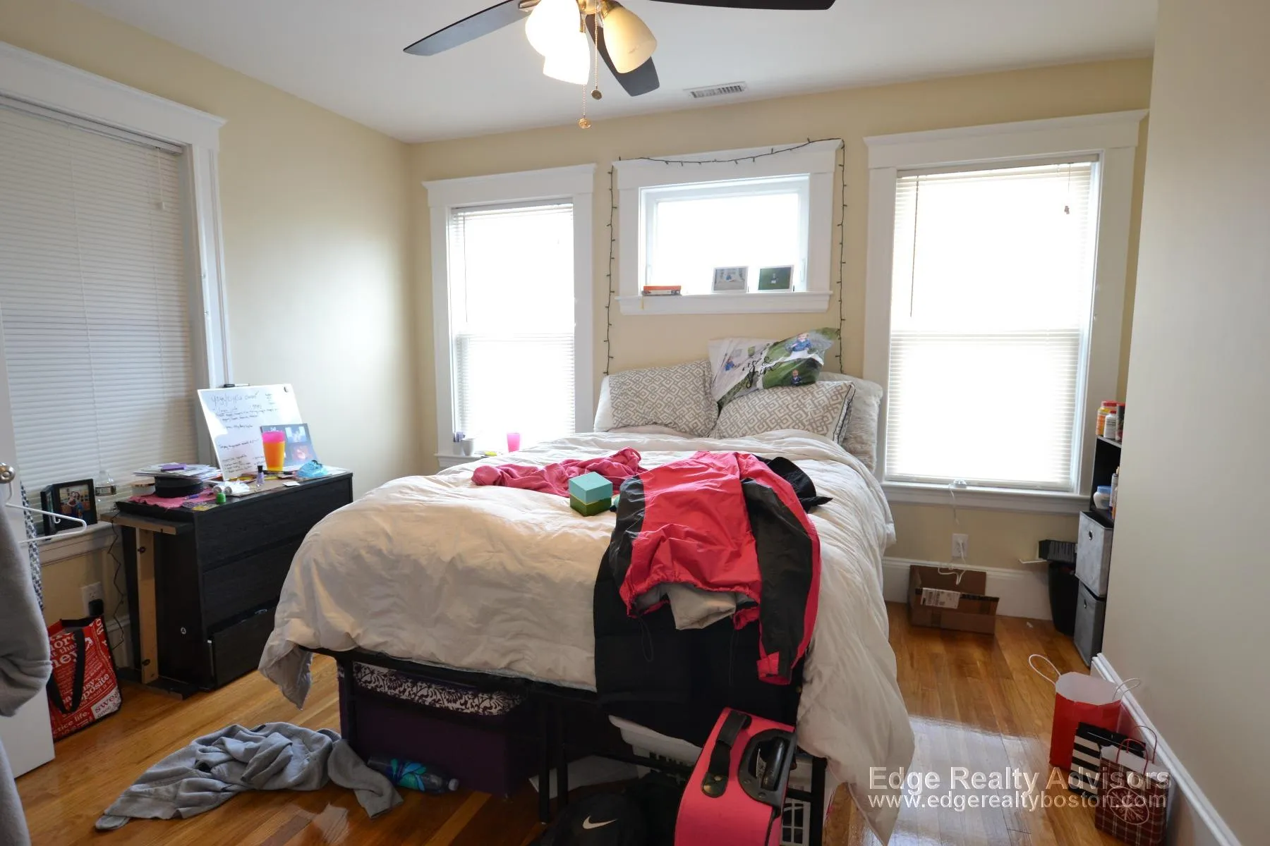 40 Glencoe St, Oak Square