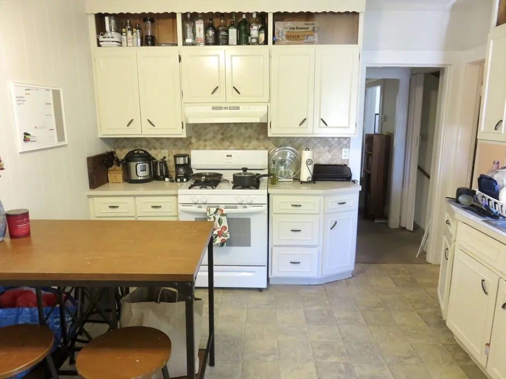 43 Rich St, Banks Square