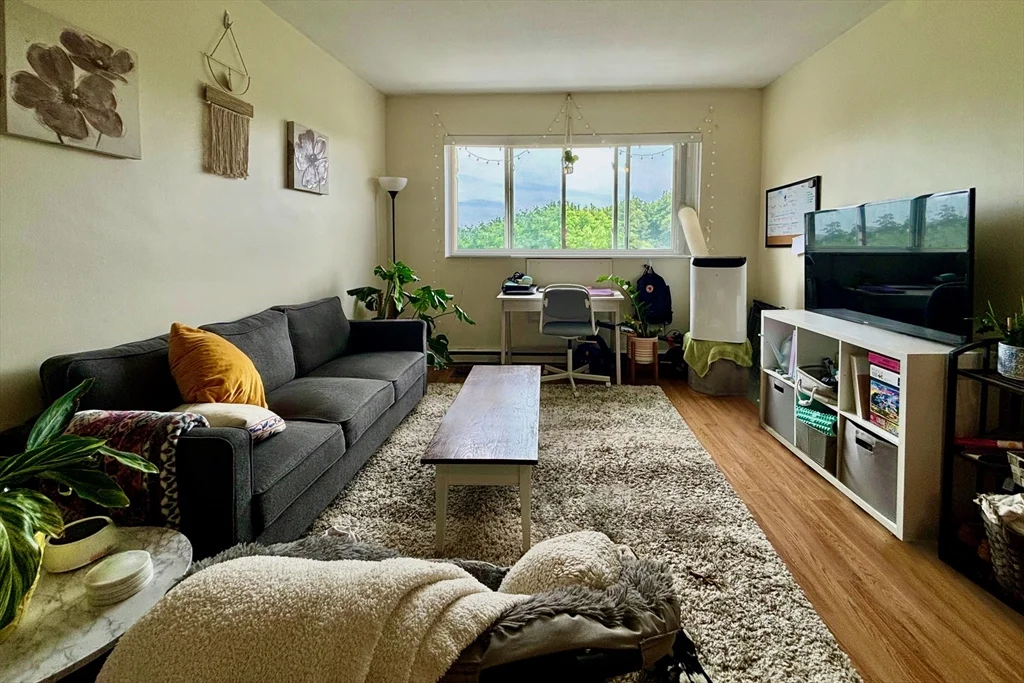 256 Parker Hill Ave, Mission Hill