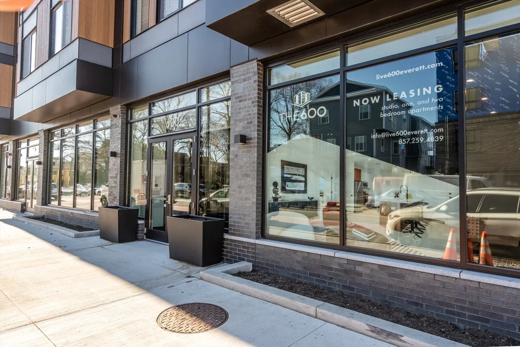 600 Broadway, Everett