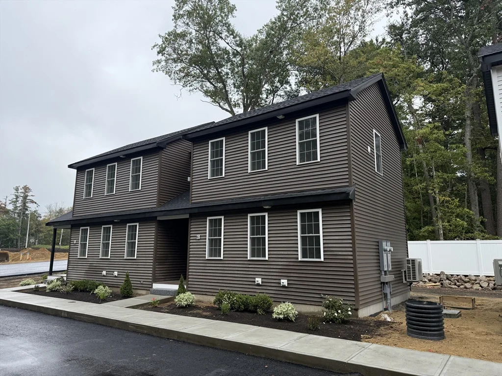 480 Wareham St, Middleboro