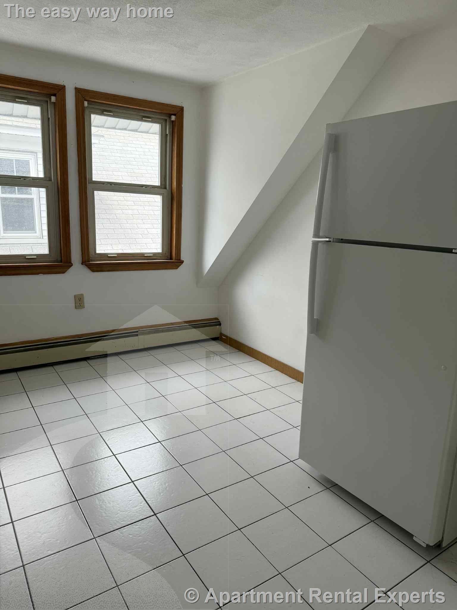 10 Windsor Rd, Tufts