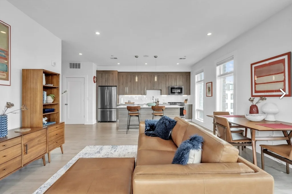 232 Old Colony Ave, South Boston