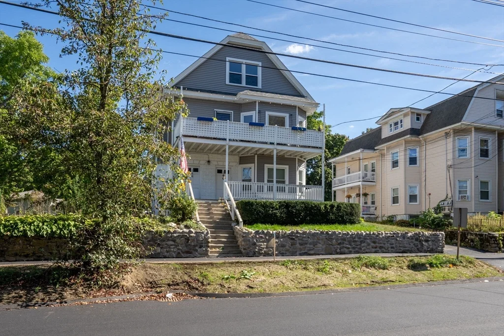 144 Waverly Rd, North Andover