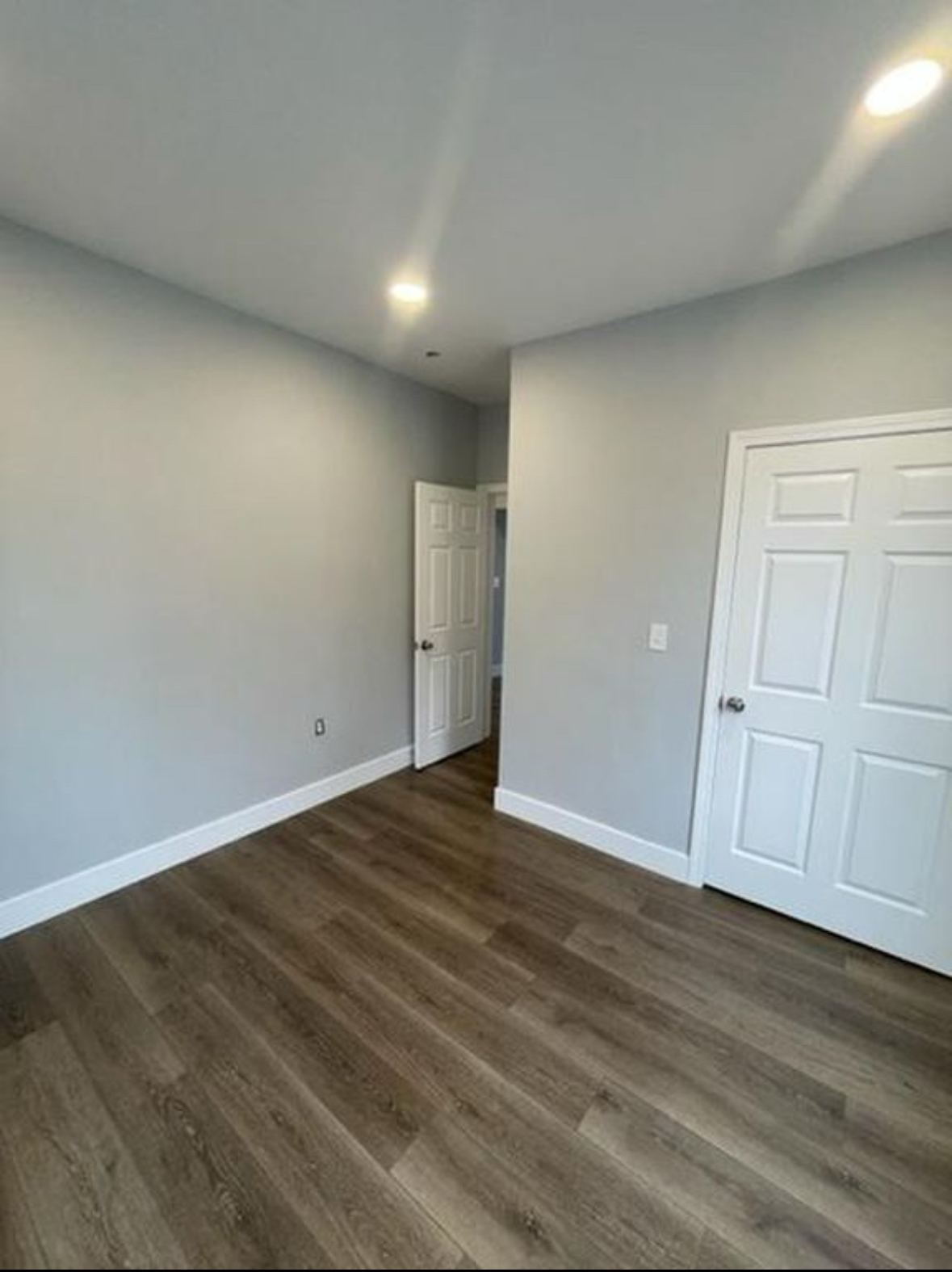 11 Pearl Ter, East Somerville